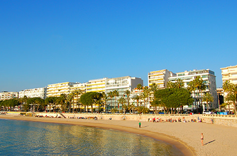Lägenhet vid stranden vid Croisetten i Cannes, Södra Frankrike