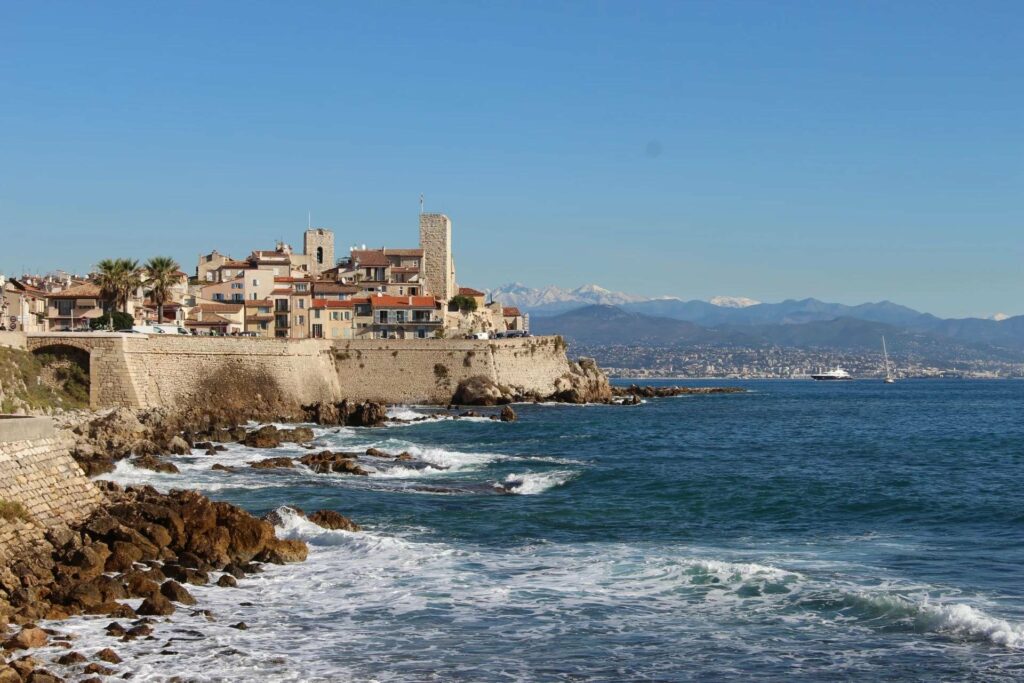 coast of the south of france antibes property