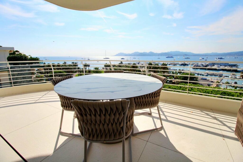 terrace penthouse apartment sea view