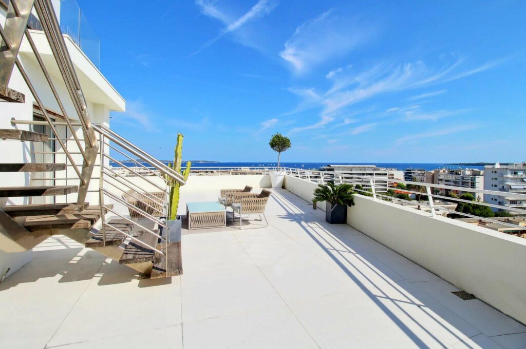 terrace of penthouse apartment in cannes croisette