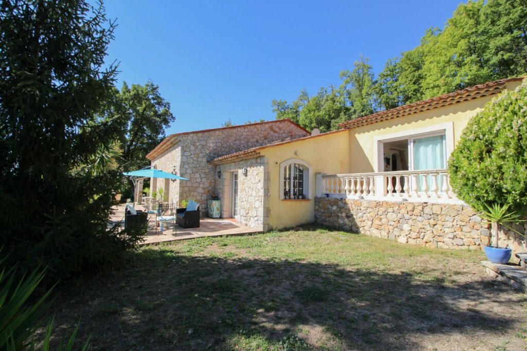 villa in the south of france for sale with large garden