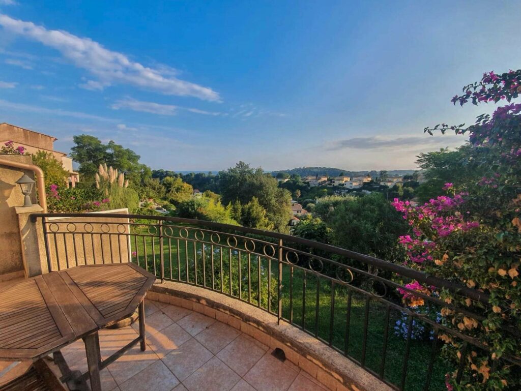 south of france villa for sale with garden