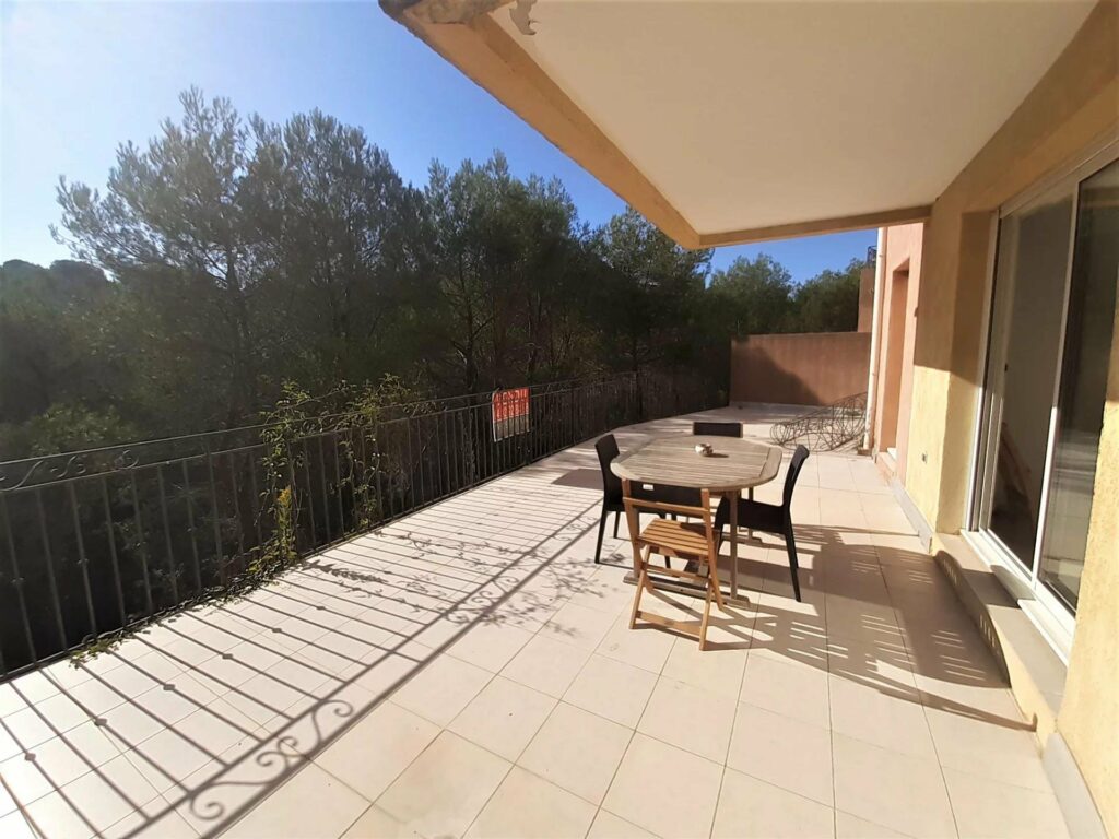 apartment for sale in mougins with large terrace