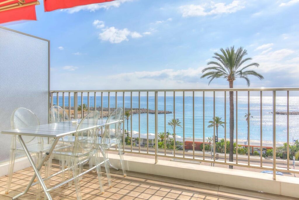 terrace with sea view in menton apartment