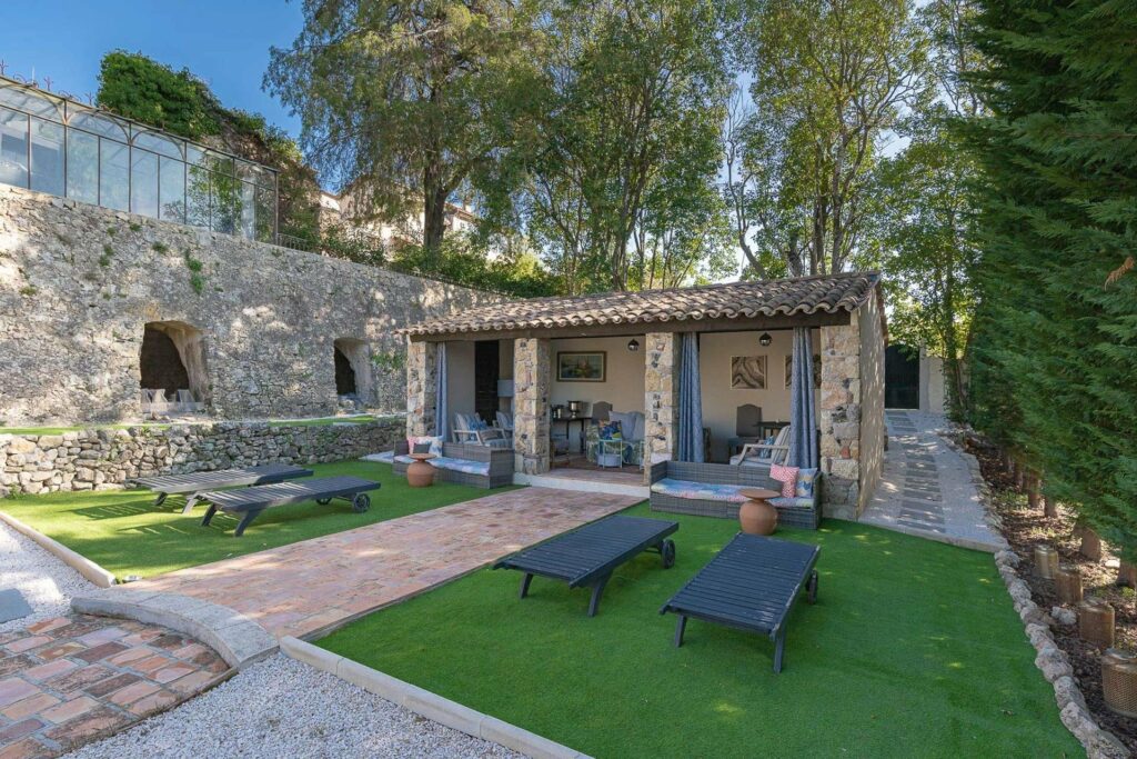 backyard garden of chateau for sale in french riviera