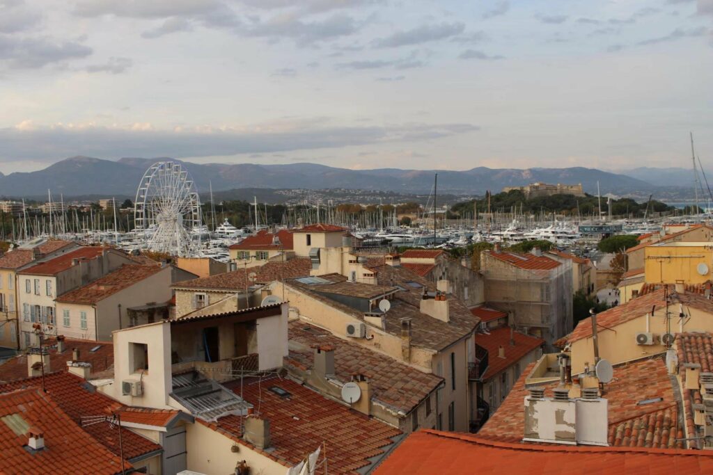 stunning views form rooftop terrace of apartment in antibes