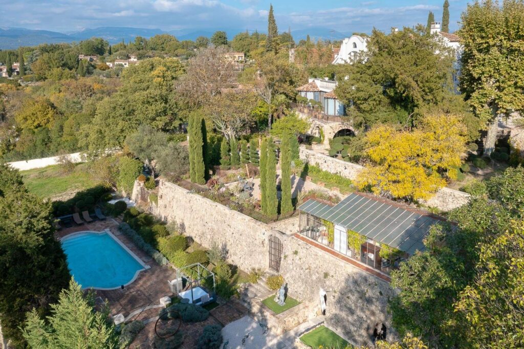 large property for sale in south france