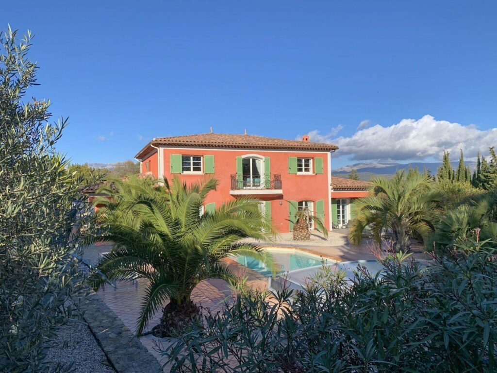 beautiful villa for sale in the south of france with swimming pool