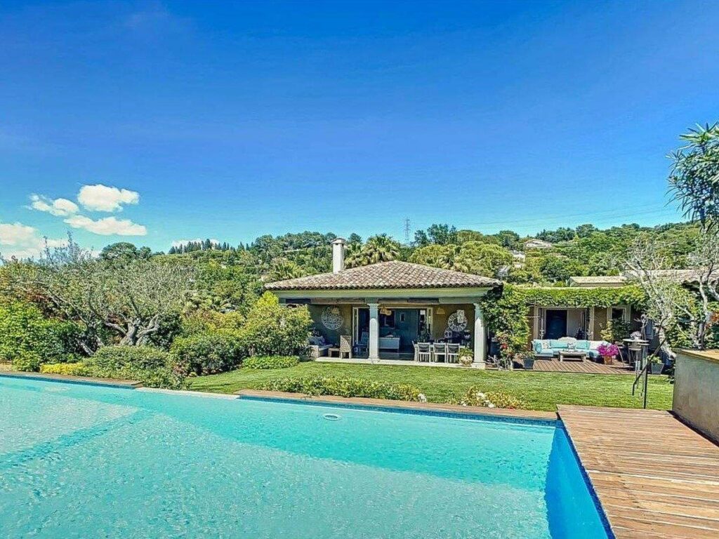 modern villa for sale in mougins with swimming pool