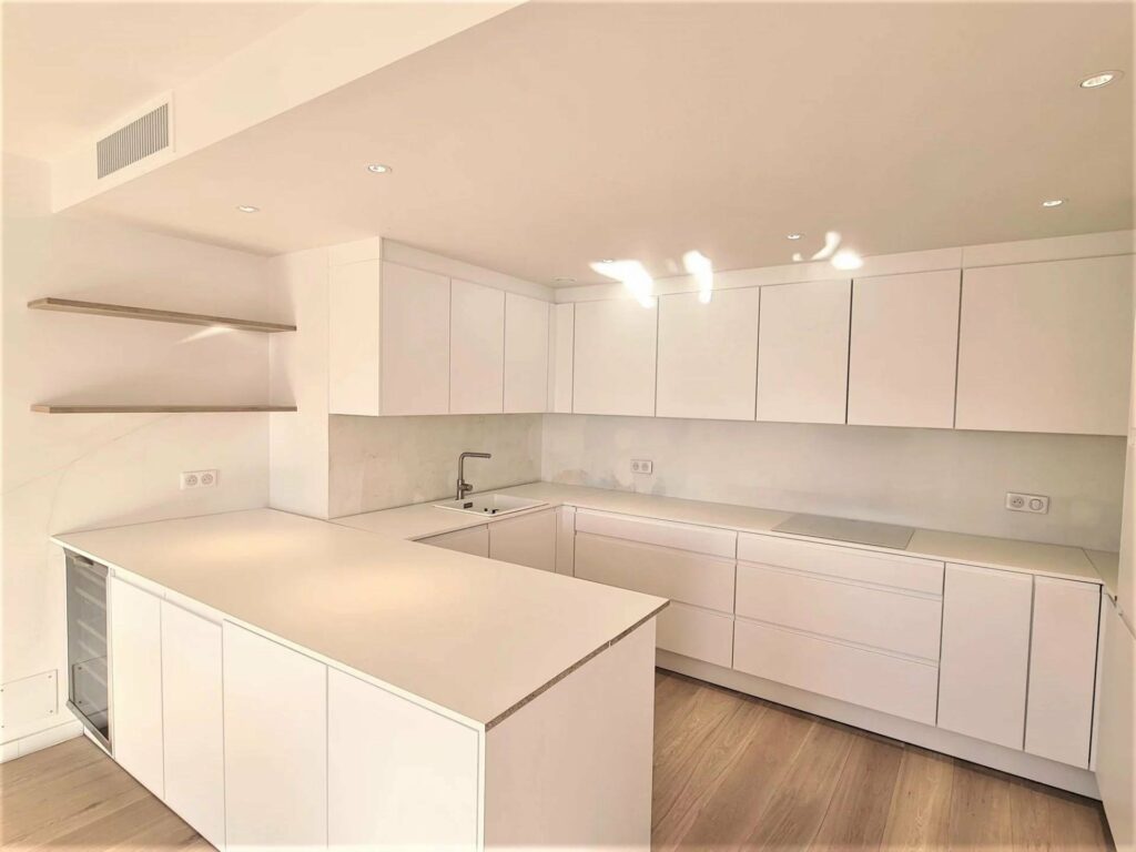 all white modern kitchen
