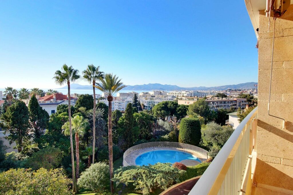 charming apartment for sale in cannes basse californie