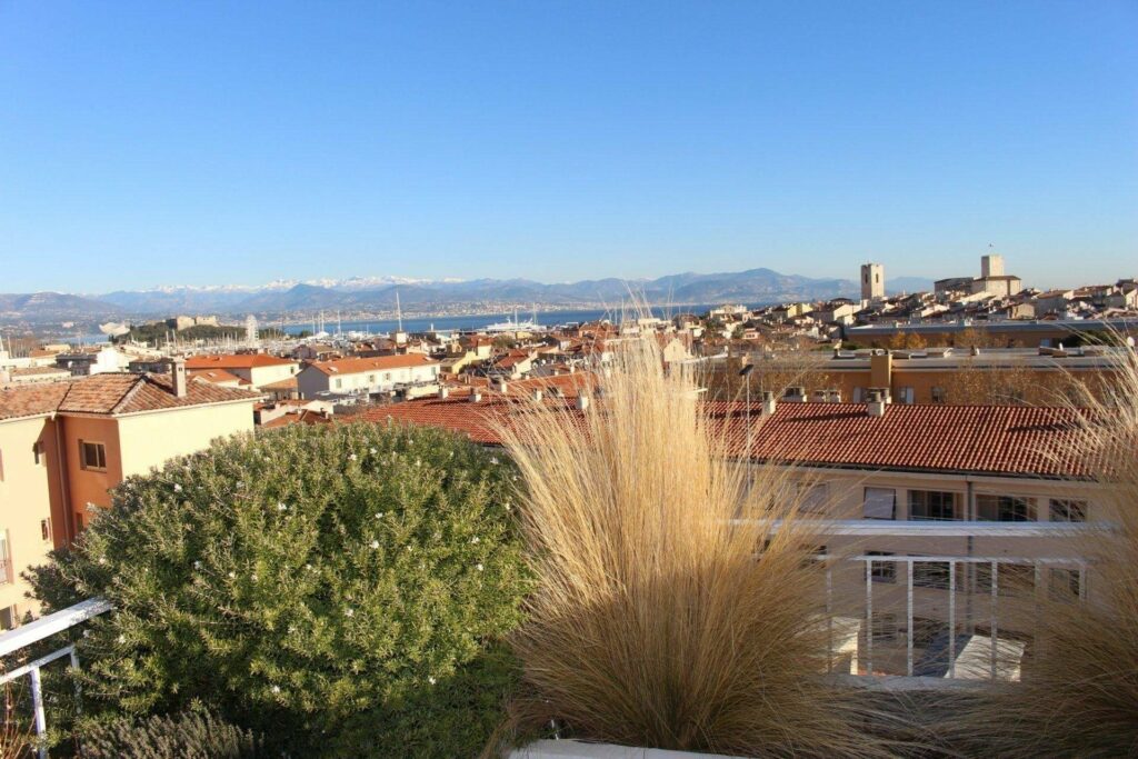 apartment for sale in antibes center