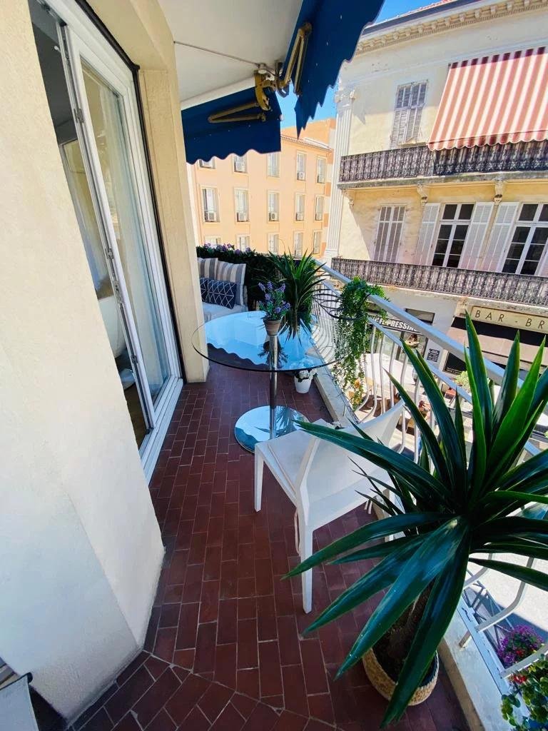 apartment for sale in the south of france with terrace