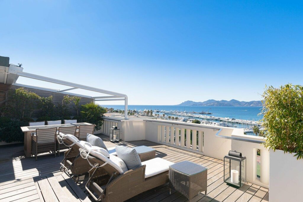 luxury properties in the south of france