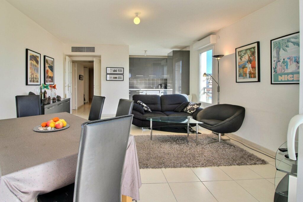 modern apartment for sale in central Juan les Pins
