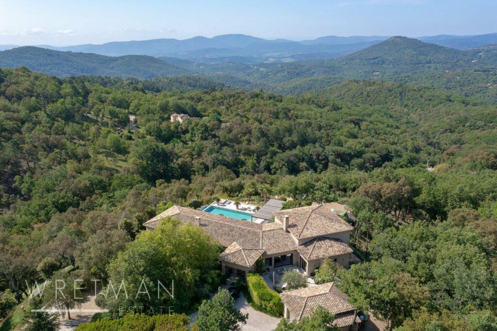 aerial view of beautiful villa for sale in La Garde Freinet