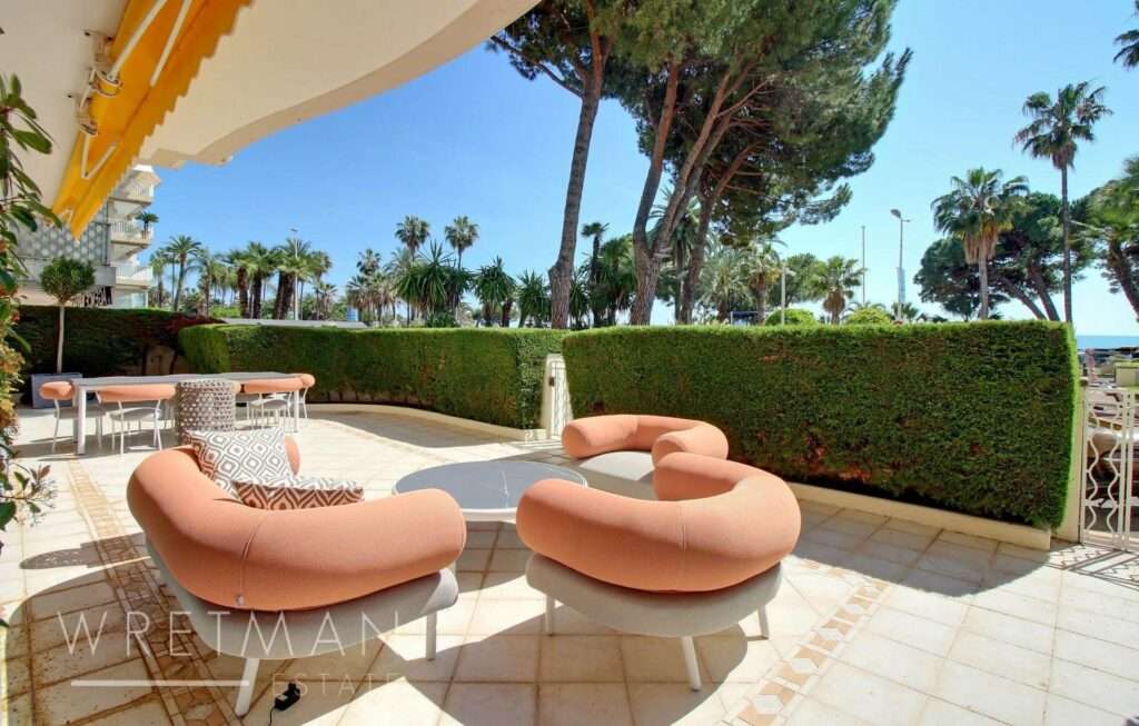 Stunning 3-bedroom with large terrace in Cannes La Croisette