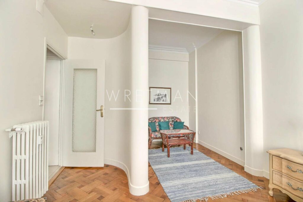 apartment for sale in central nice with sea view