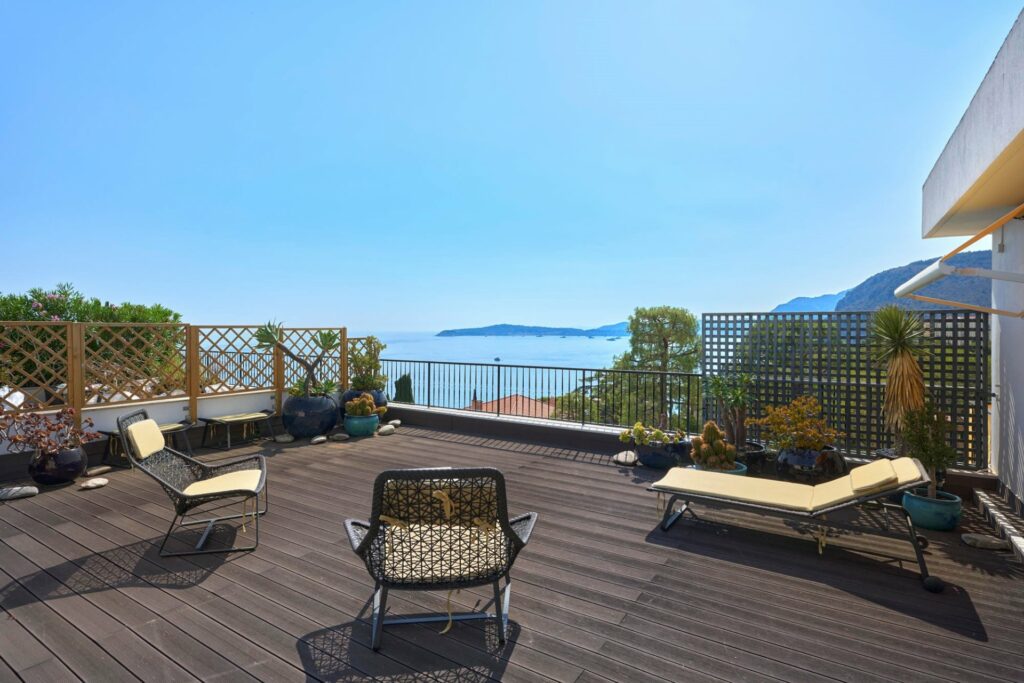 1 bedroom penthouse with sea view in Cap d'Ail