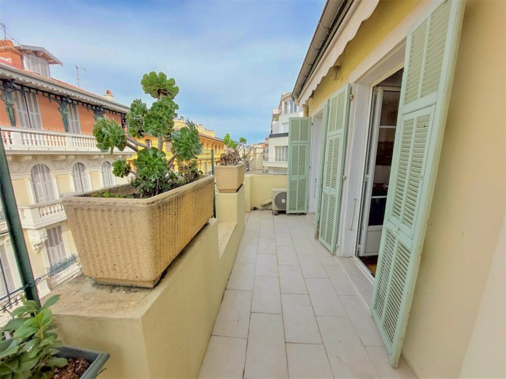 apartment for sale in Nice with terrace