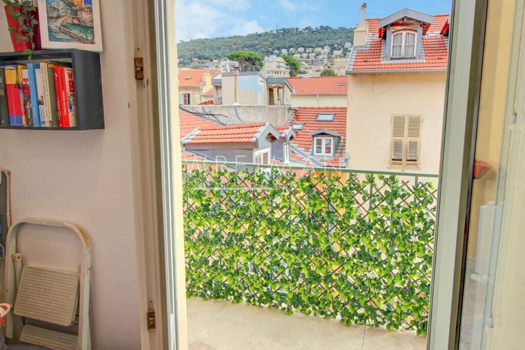1 bedroom apartment for sale in Nice Port