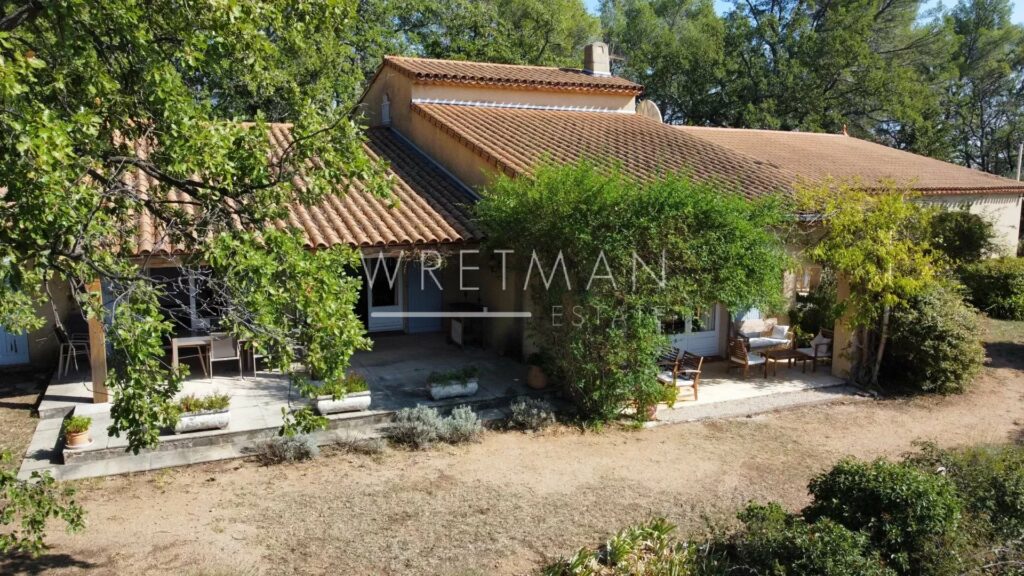 Fabulous 4 bedroom villa with pool in Seillans