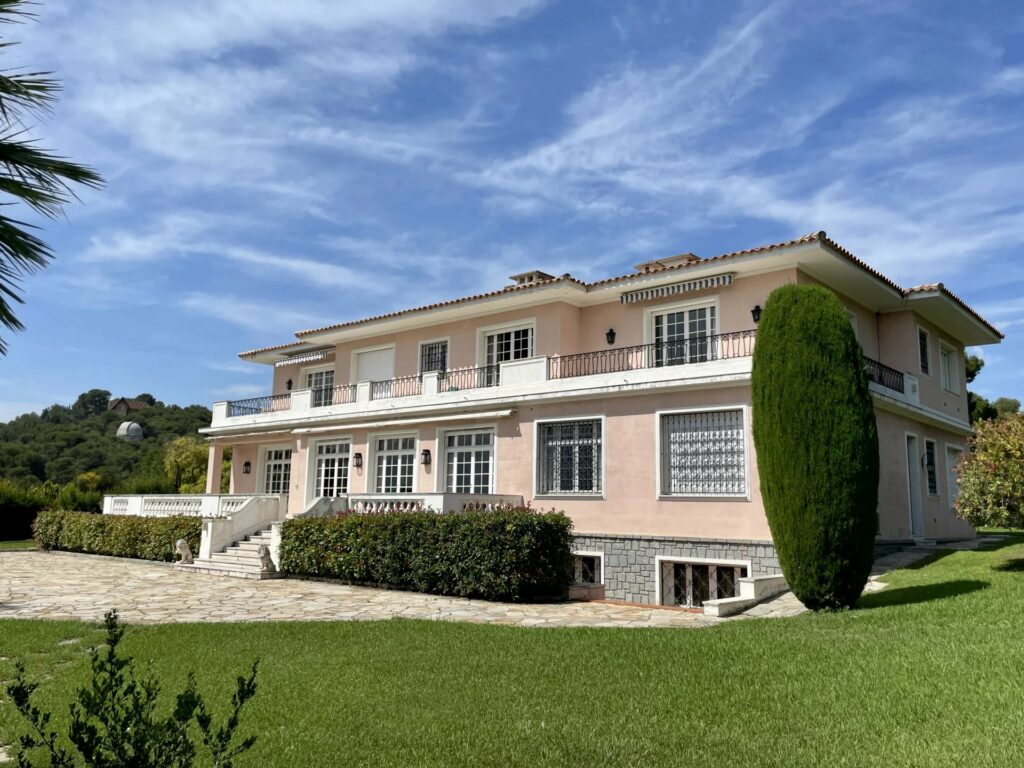luxury villa for sale in Nice