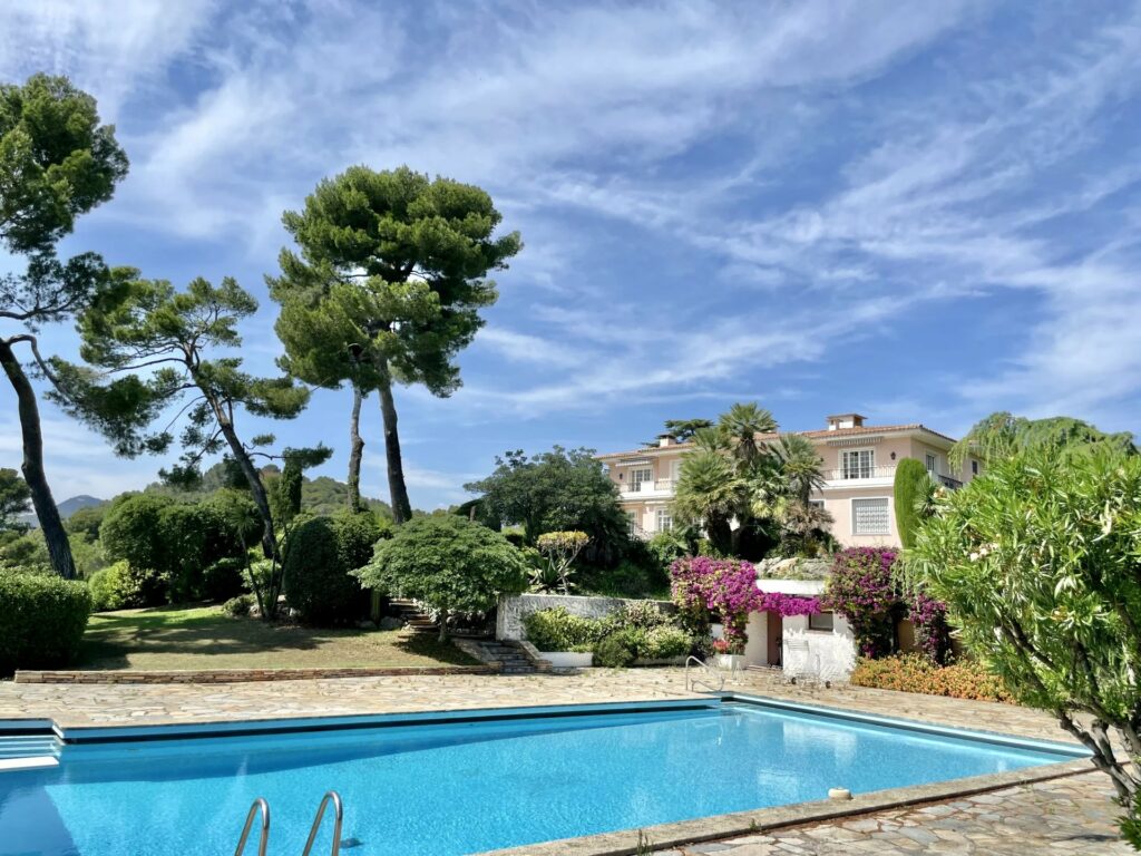holiday home for sale in nice with pool
