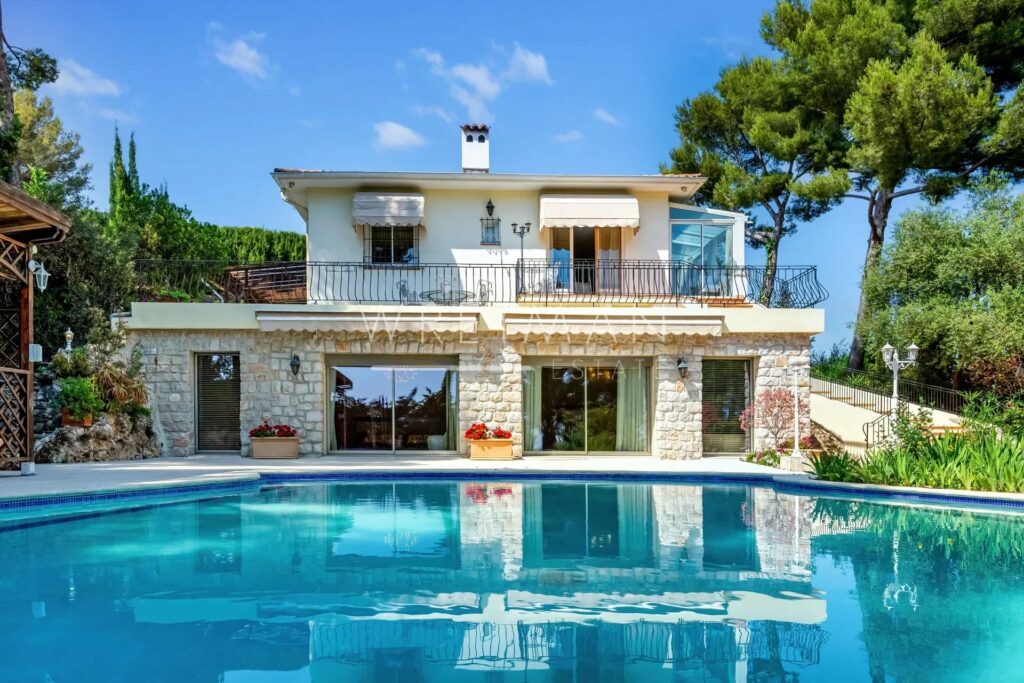 Vente Maison 270m² 8 Pièces à Roquebrune-Cap-Martin (06190) - Wretman Estate & Consulting