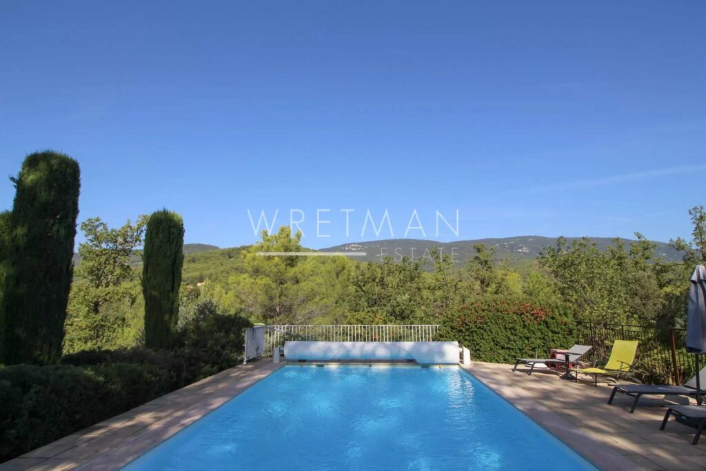 holiday home for sale in le var