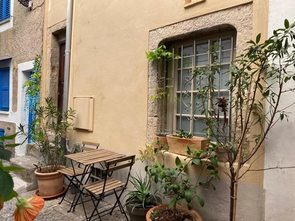 Village house in the heart for sale of Biot