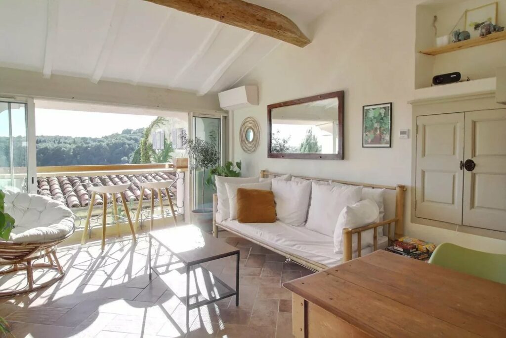 Village house in the heart for sale of Biot